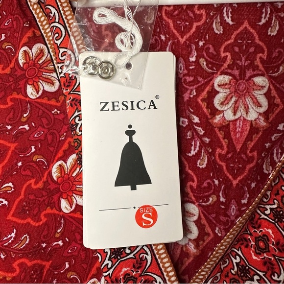 Boho Wrap Dress Red Floral V-Neck Flutter Sleeve Ruffle Hem Cottagecore S FLOWY - Picture 8 of 13